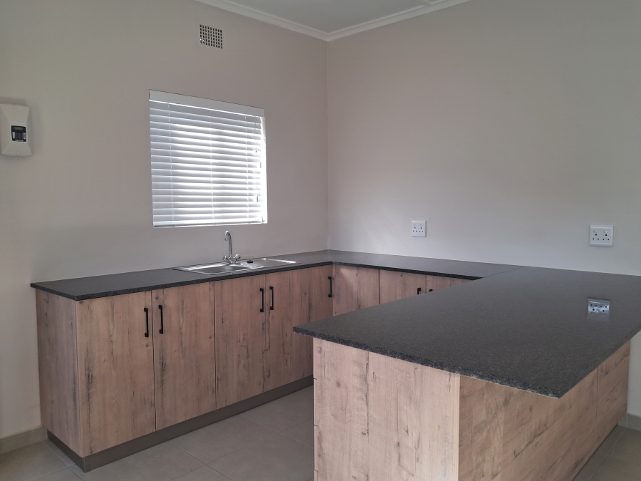 To Let 1 Bedroom Property for Rent in Humansdorp Eastern Cape